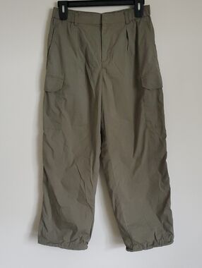 Uniqlo Olive Green Cargo Pants with Elastic Cuffs